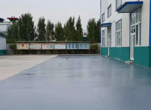 沈阳彩色路面喷涂翻新的材料对冬季